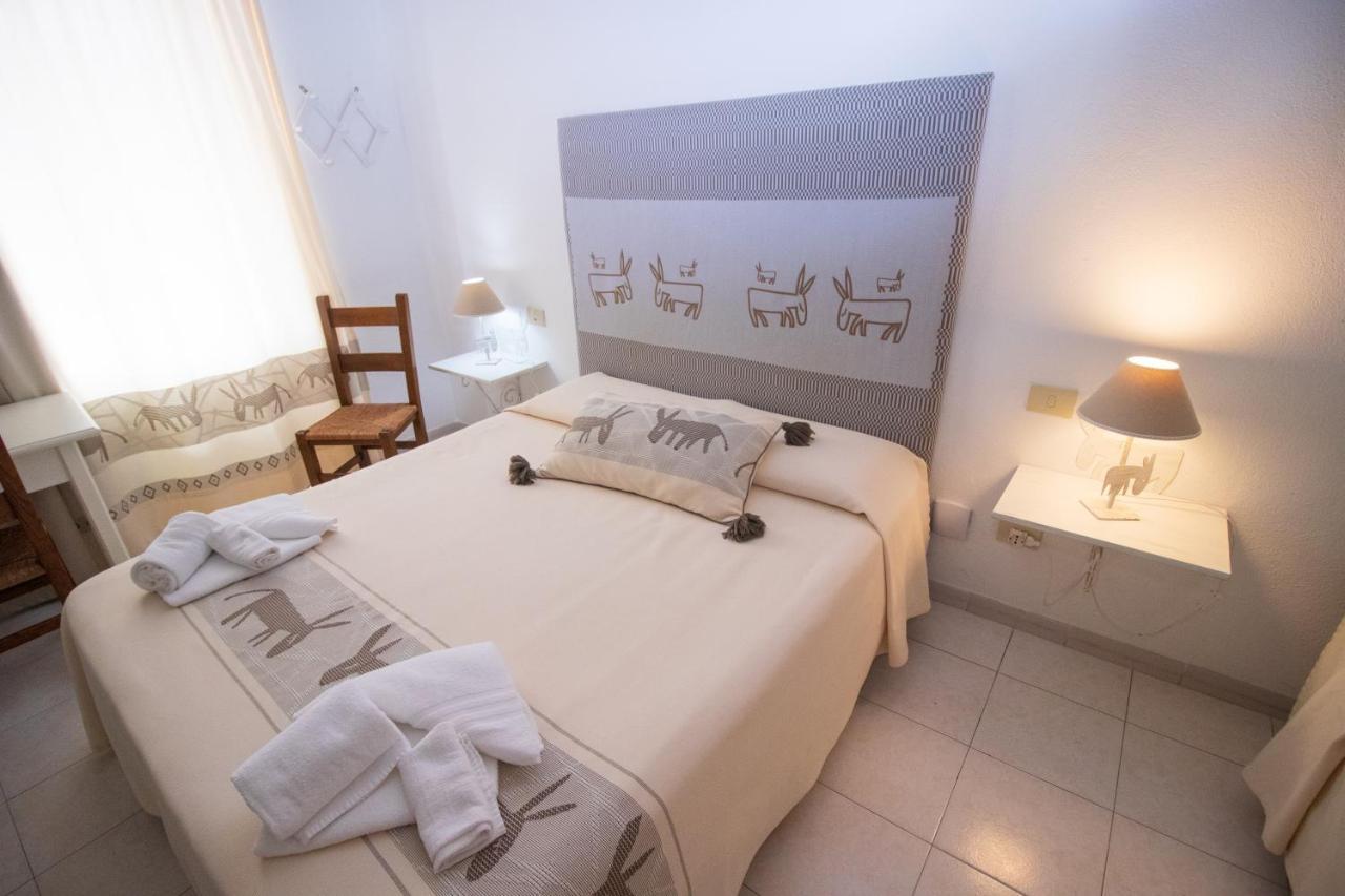 Hotel Canne Al Vento Santa Teresa Gallura Exteriör bild