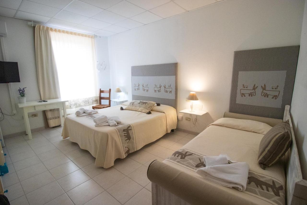 Hotel Canne Al Vento Santa Teresa Gallura Exteriör bild