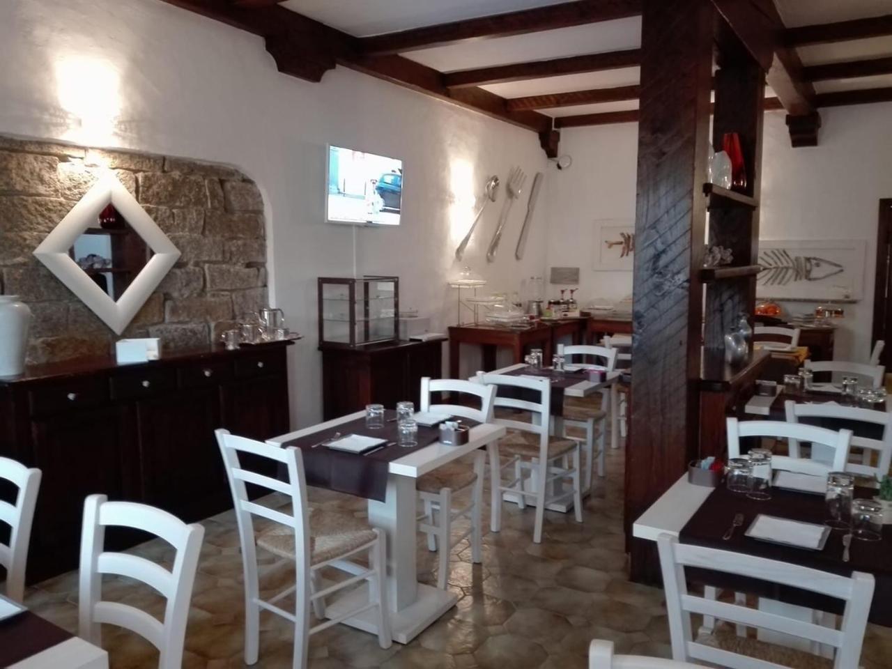 Hotel Canne Al Vento Santa Teresa Gallura Exteriör bild