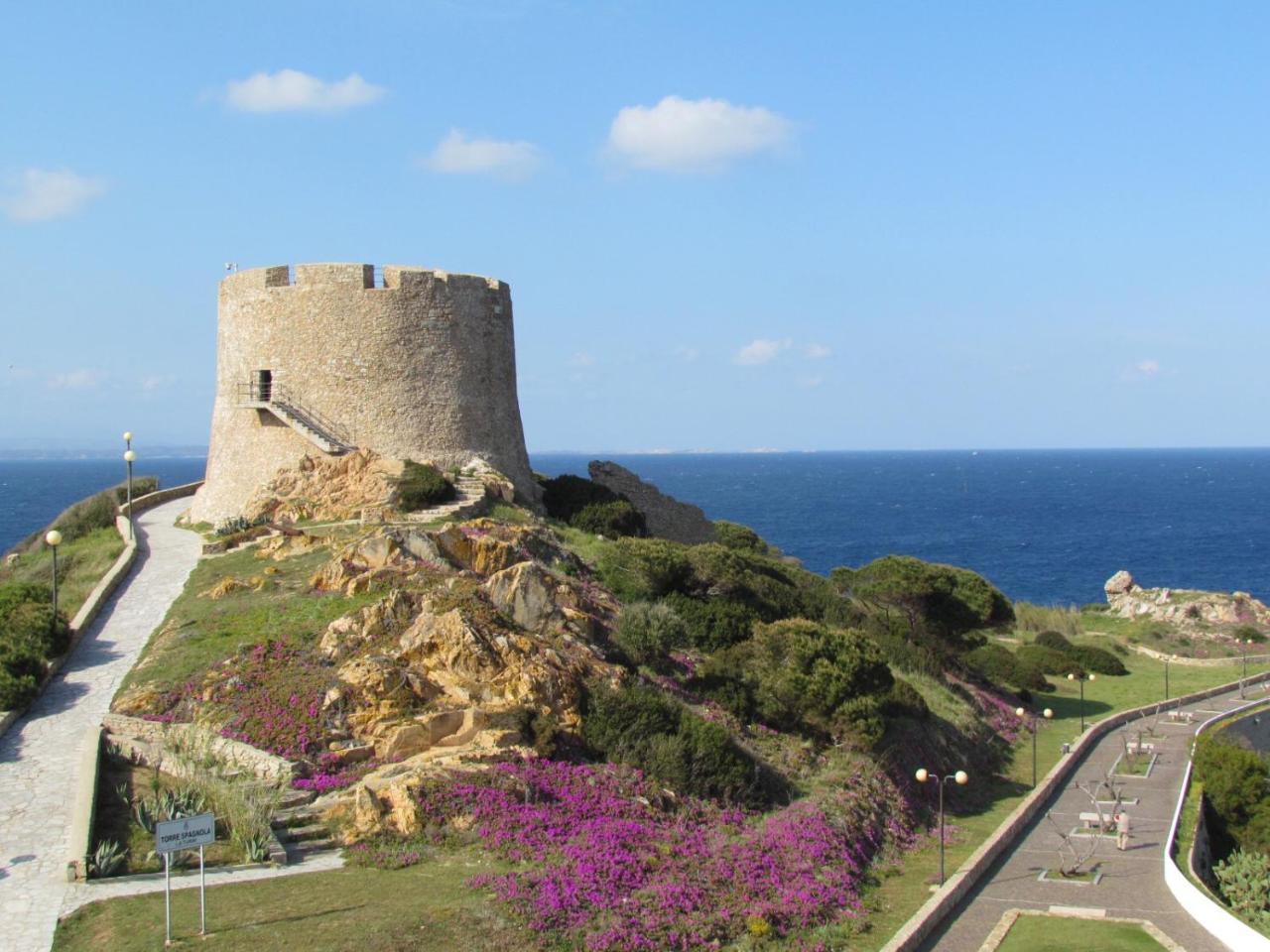 Hotel Canne Al Vento Santa Teresa Gallura Exteriör bild
