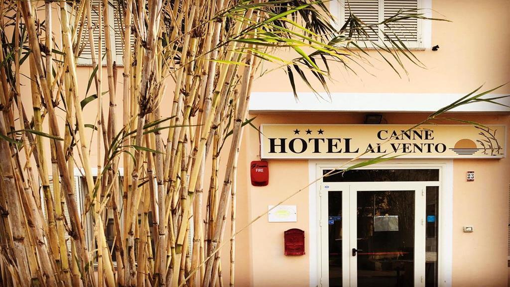 Hotel Canne Al Vento Santa Teresa Gallura Exteriör bild